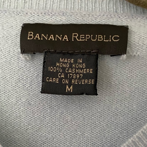 BANANA REPUBLIC Cashmere V-Neck Tee - Picture 3 of 3